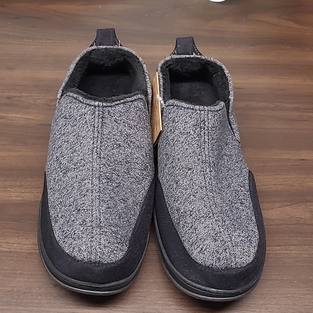 Longbay Size S (7/8) Grey and Black Slip On Slippers